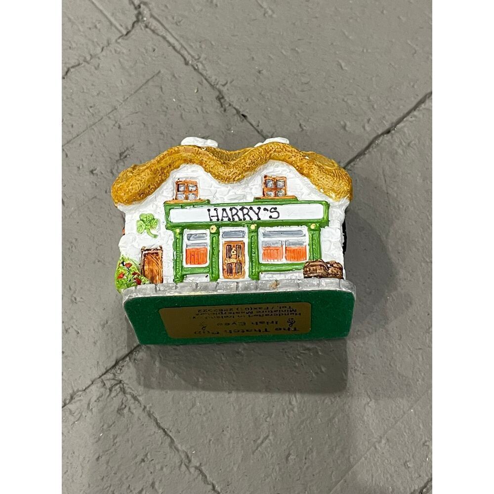 The Thatched Pub Harry's Music Box Irish Eyes